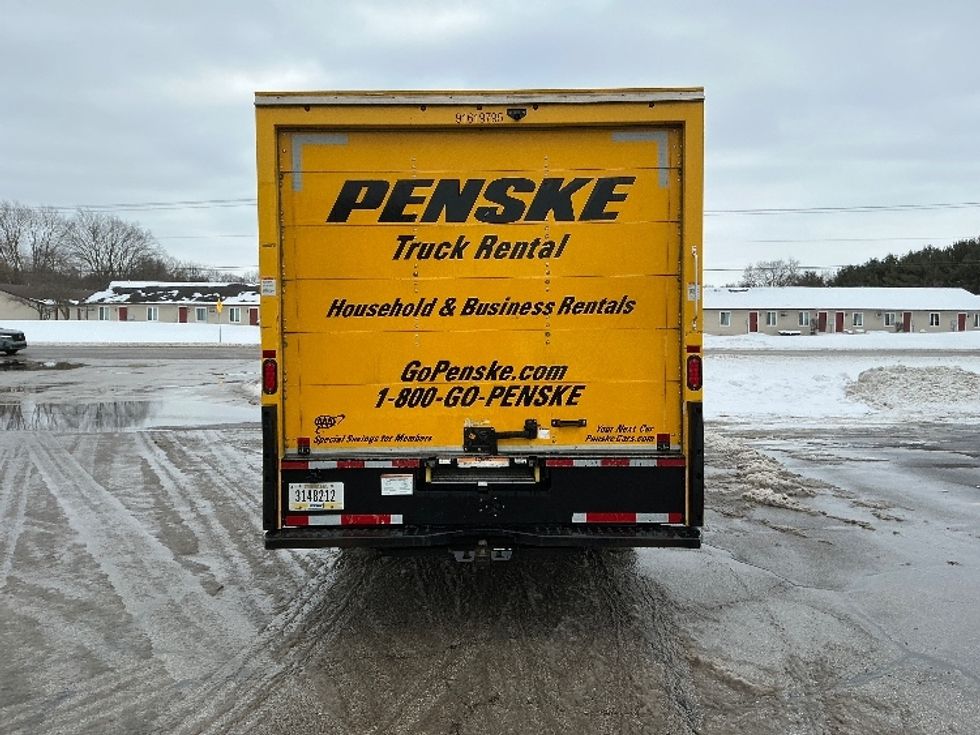 Light Duty Box Truck-Light and Medium Duty Trucks-GMC-2021-Savana G33903-Elkhart-IN-100,424\n\t\tmiles-$ 25,750 - Image 7