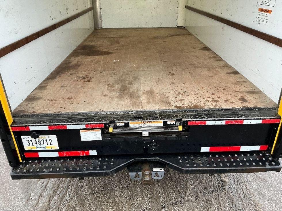 Light Duty Box Truck-Light and Medium Duty Trucks-GMC-2021-Savana G33903-Elkhart-IN-100,424\n\t\tmiles-$ 25,750 - Image 9