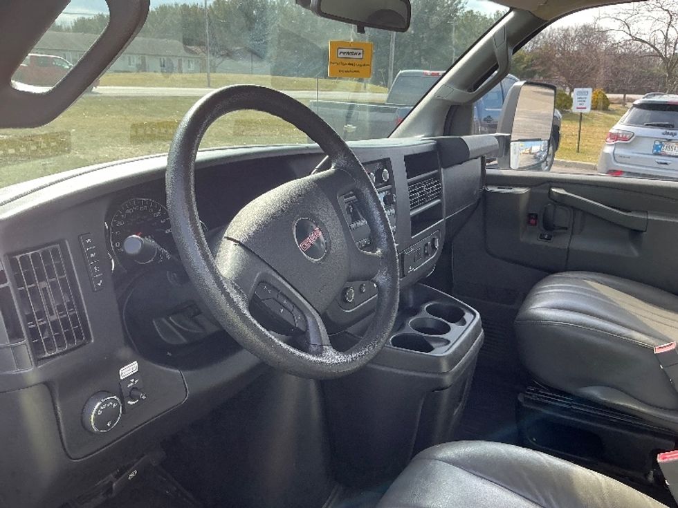 Light Duty Box Truck-Light and Medium Duty Trucks-GMC-2021-Savana G33903-Elkhart-IN-79,879\n\t\tmiles-$ 30,750 - Image 16