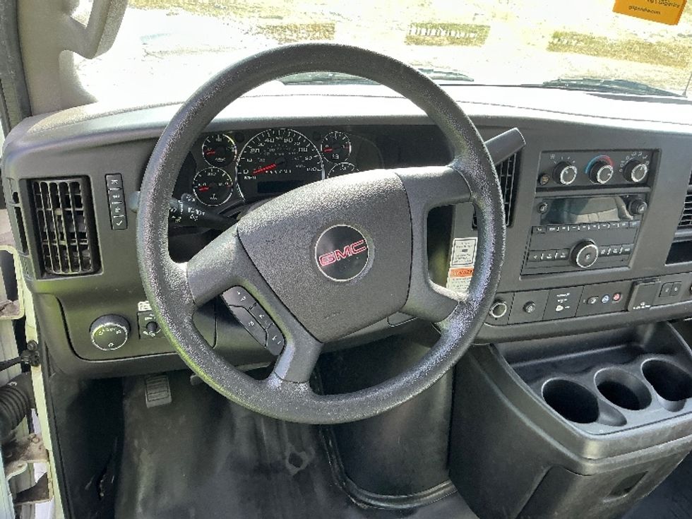Light Duty Box Truck-Light and Medium Duty Trucks-GMC-2021-Savana G33903-Elkhart-IN-79,879\n\t\tmiles-$ 30,750 - Image 17