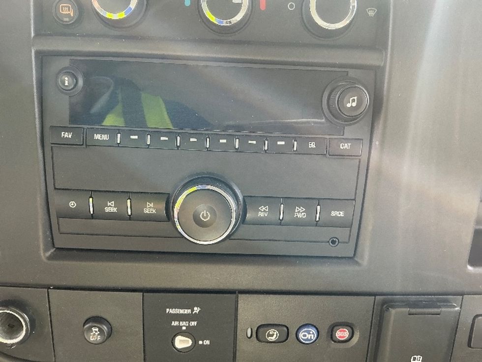 Light Duty Box Truck-Light and Medium Duty Trucks-GMC-2021-Savana G33903-Elkhart-IN-79,879\n\t\tmiles-$ 30,750 - Image 24