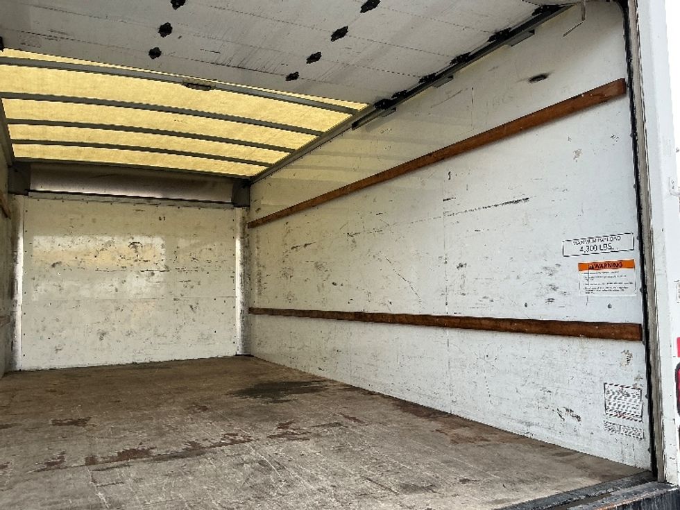 Light Duty Box Truck-Light and Medium Duty Trucks-GMC-2021-Savana G33903-Elkhart-IN-92,418\n\t\tmiles-$ 29,500 - Image 11