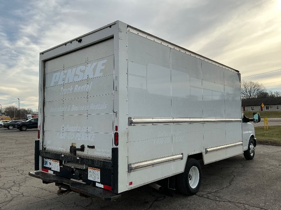 Light Duty Box Truck-Light and Medium Duty Trucks-GMC-2021-Savana G33903-Elkhart-IN-92,418\n\t\tmiles-$ 29,500 - Image 12