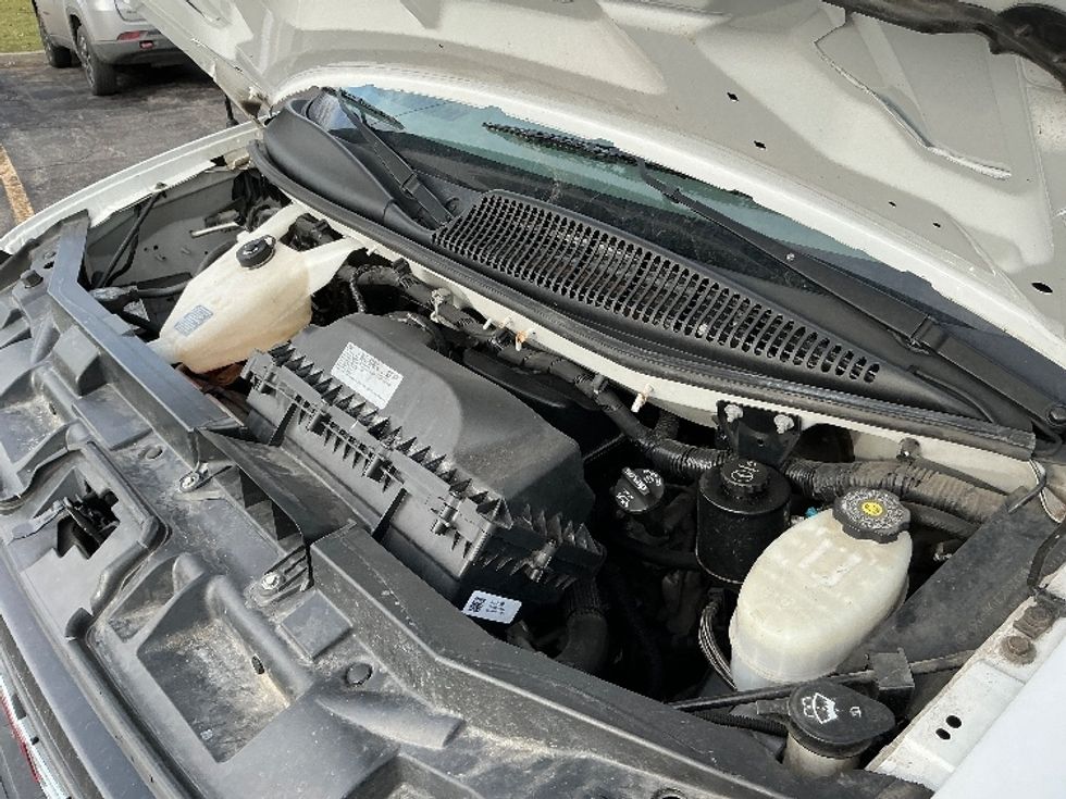 Light Duty Box Truck-Light and Medium Duty Trucks-GMC-2021-Savana G33903-Elkhart-IN-92,418\n\t\tmiles-$ 29,500 - Image 23