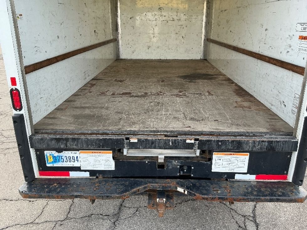 Light Duty Box Truck-Light and Medium Duty Trucks-GMC-2021-Savana G33903-Elkhart-IN-92,418\n\t\tmiles-$ 29,500 - Image 9