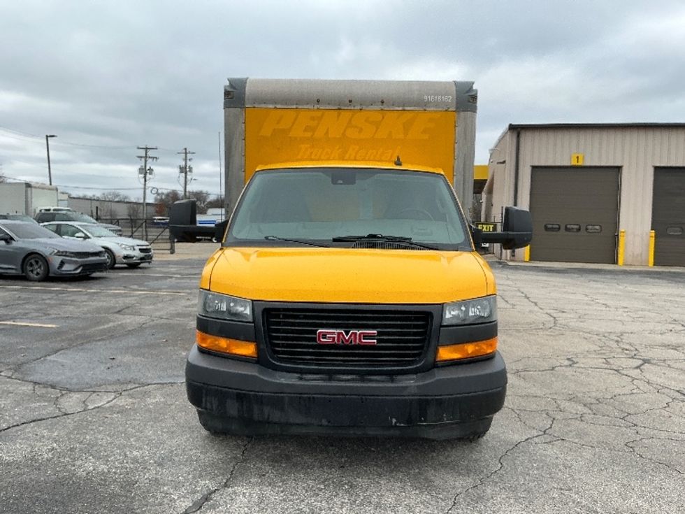 Light Duty Box Truck-Light and Medium Duty Trucks-GMC-2021-Savana G33903-Elkhart-IN-92,825\n\t\tmiles-$ 26,500 - Image 2
