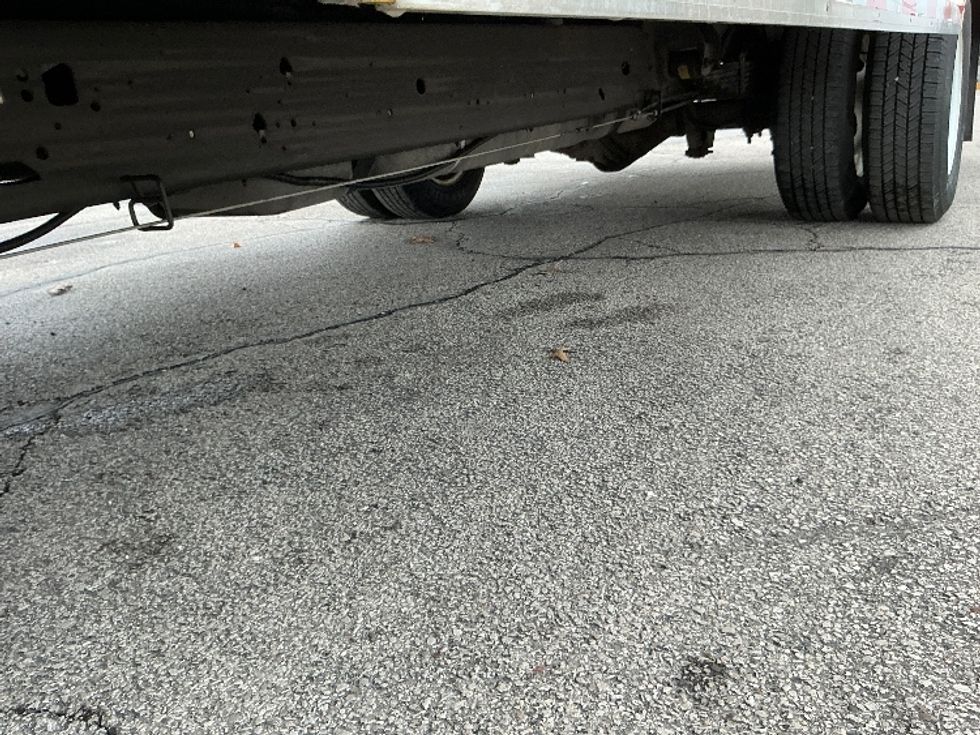 Light Duty Box Truck-Light and Medium Duty Trucks-GMC-2021-Savana G33903-Elkhart-IN-92,825\n\t\tmiles-$ 26,500 - Image 5