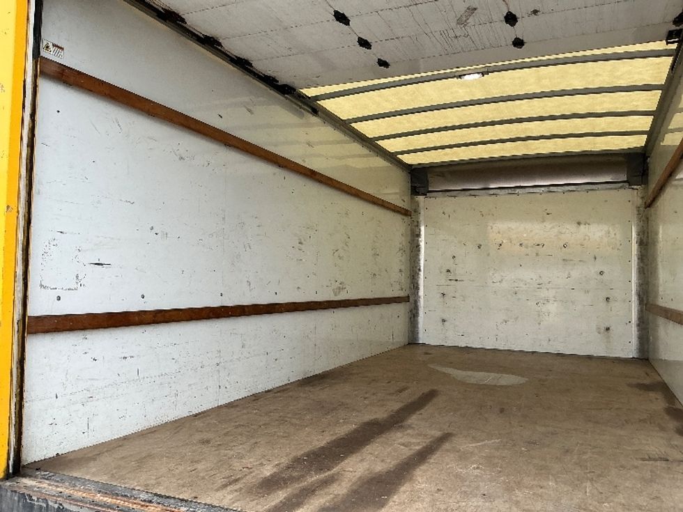 Light Duty Box Truck-Light and Medium Duty Trucks-GMC-2021-Savana G33903-Elkhart-IN-94,198\n\t\tmiles-$ 26,250 - Image 10