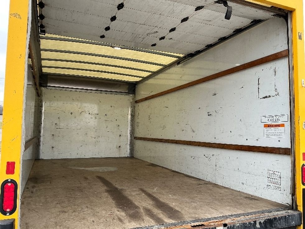 Light Duty Box Truck-Light and Medium Duty Trucks-GMC-2021-Savana G33903-Elkhart-IN-94,198\n\t\tmiles-$ 26,250 - Image 11