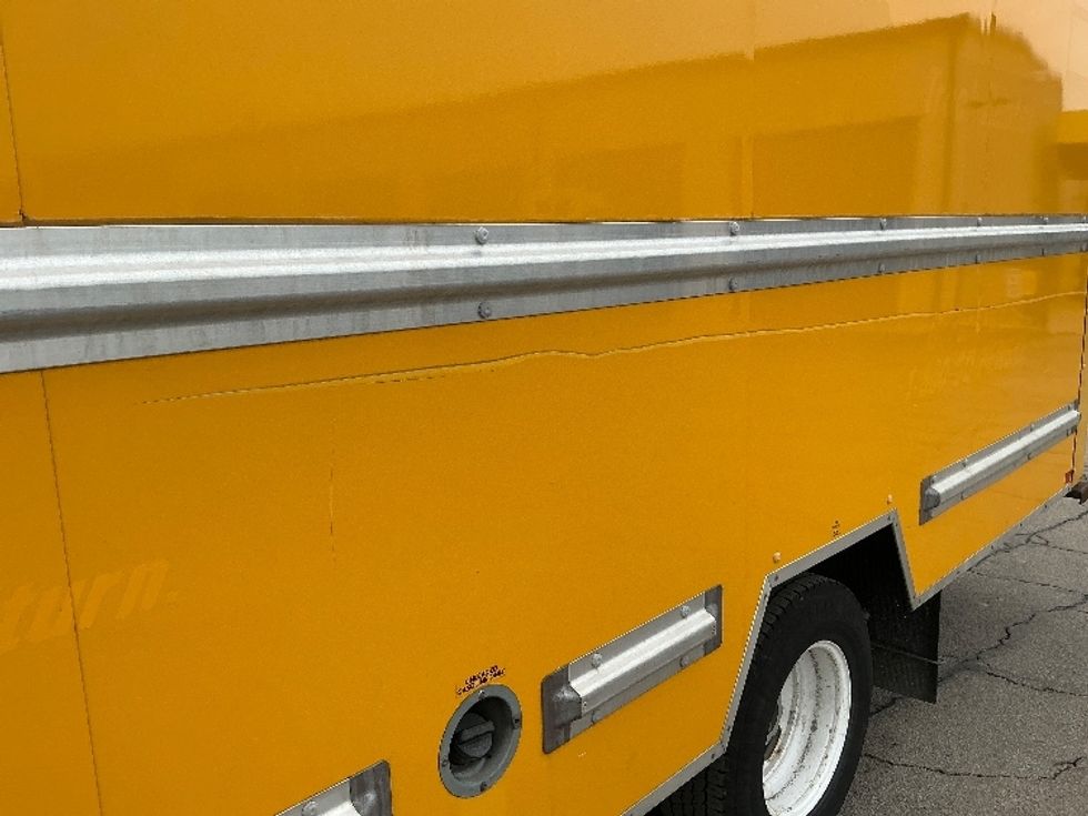 Light Duty Box Truck-Light and Medium Duty Trucks-GMC-2021-Savana G33903-Elkhart-IN-94,198\n\t\tmiles-$ 26,250 - Image 26