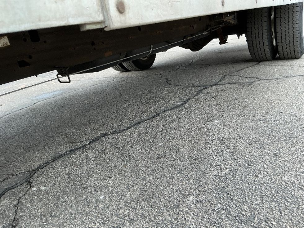 Light Duty Box Truck-Light and Medium Duty Trucks-GMC-2021-Savana G33903-Elkhart-IN-94,198\n\t\tmiles-$ 26,250 - Image 5