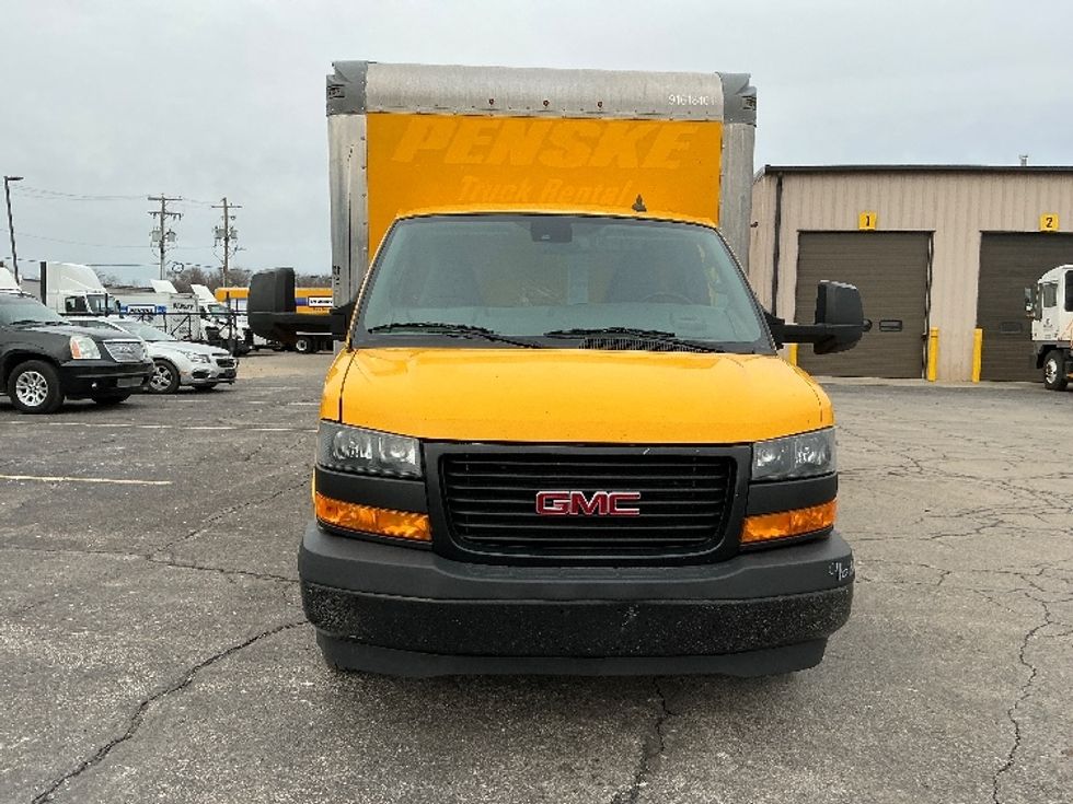Light Duty Box Truck-Light and Medium Duty Trucks-GMC-2021-Savana G33903-Elkhart-IN-98,275\n\t\tmiles-$ 26,000 - Image 2
