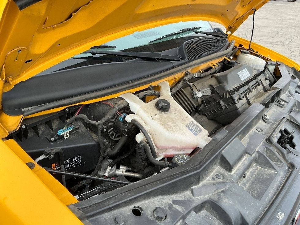 Light Duty Box Truck-Light and Medium Duty Trucks-GMC-2021-Savana G33903-Elkhart-IN-98,275\n\t\tmiles-$ 26,000 - Image 22