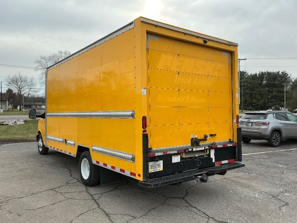 Light Duty Box Truck-Light and Medium Duty Trucks-GMC-2021-Savana G33903-Elkhart-IN-98,275\n\t\tmiles-$ 26,000 - Image 6