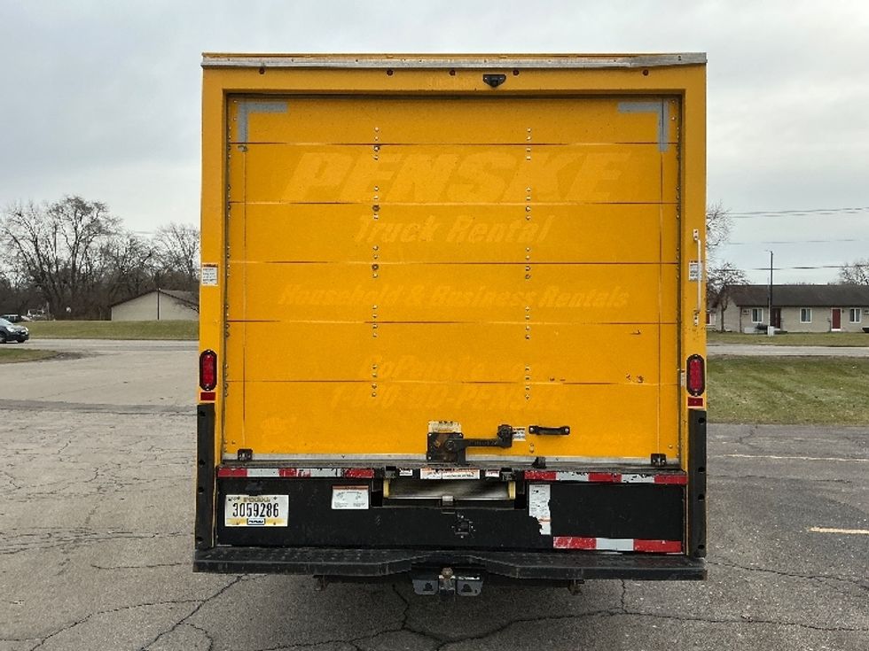 Light Duty Box Truck-Light and Medium Duty Trucks-GMC-2021-Savana G33903-Elkhart-IN-98,275\n\t\tmiles-$ 26,000 - Image 7