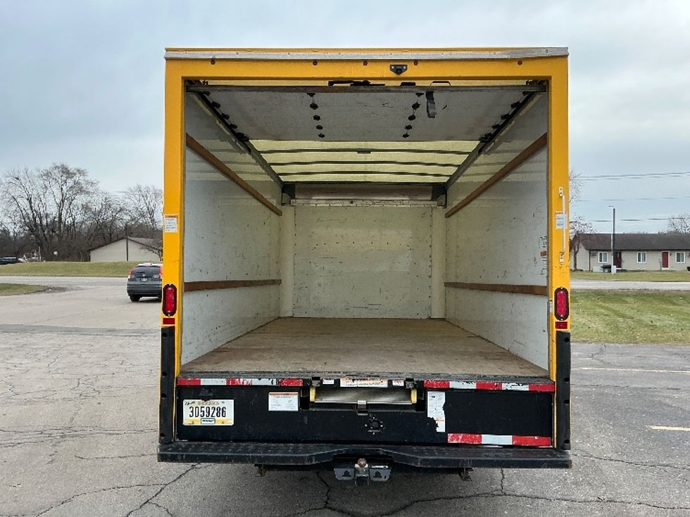 Light Duty Box Truck-Light and Medium Duty Trucks-GMC-2021-Savana G33903-Elkhart-IN-98,275\n\t\tmiles-$ 26,000 - Image 8