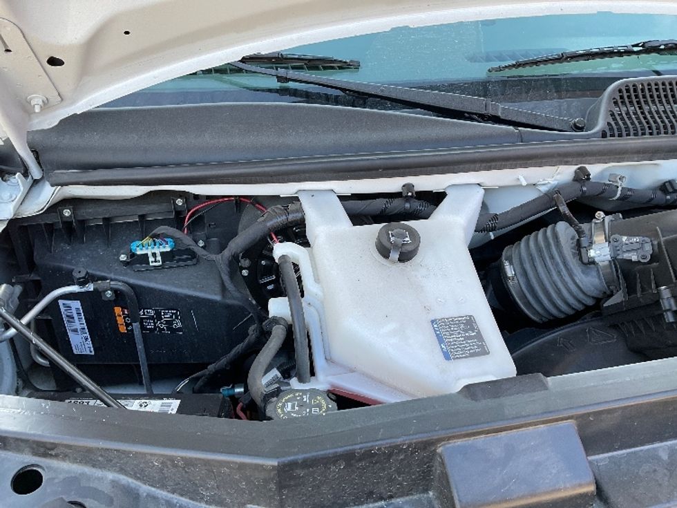 Light Duty Box Truck-Light and Medium Duty Trucks-GMC-2021-Savana G33903-Elmsford-NY-101,062\n\t\tmiles-$ 29,750 - Image 23