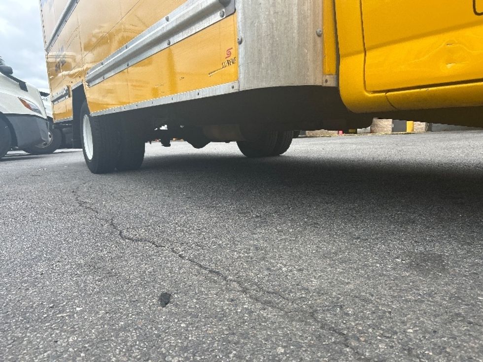 Light Duty Box Truck-Light and Medium Duty Trucks-GMC-2021-Savana G33903-Elmsford-NY-102,868\n\t\tmiles-$ 24,000 - Image 14