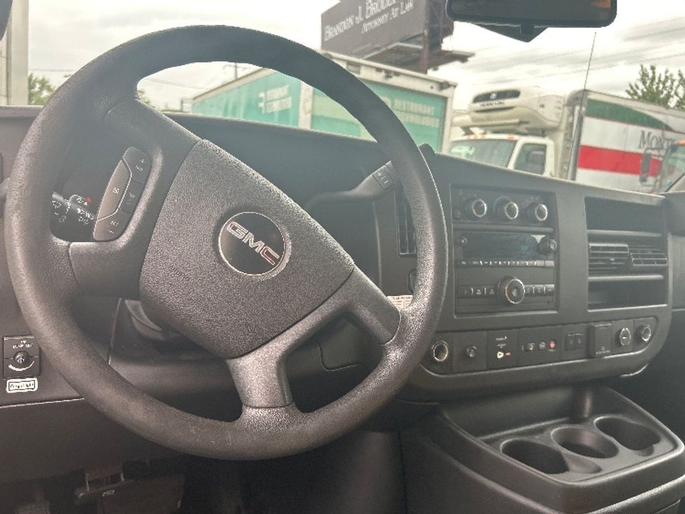 Light Duty Box Truck-Light and Medium Duty Trucks-GMC-2021-Savana G33903-Elmsford-NY-102,868\n\t\tmiles-$ 24,000 - Image 17