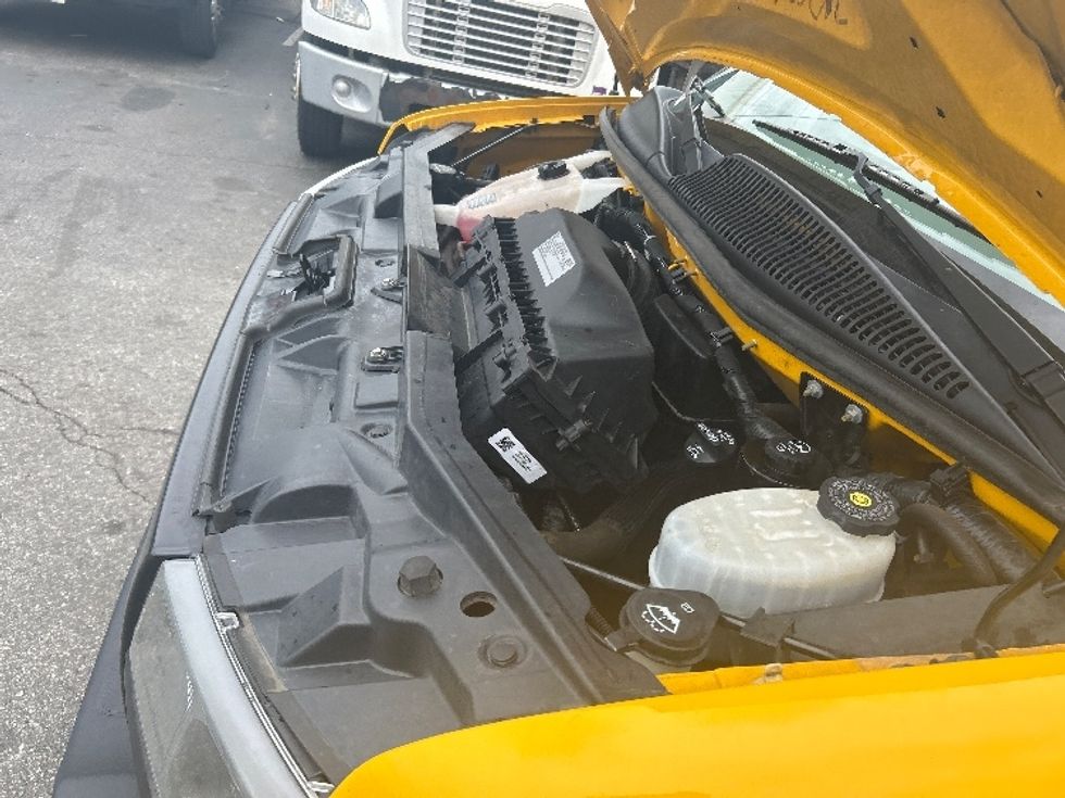 Light Duty Box Truck-Light and Medium Duty Trucks-GMC-2021-Savana G33903-Elmsford-NY-102,868\n\t\tmiles-$ 24,000 - Image 24