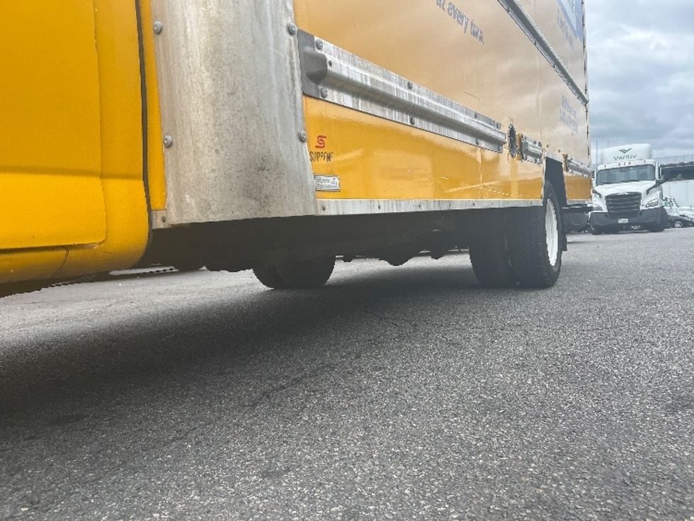 Light Duty Box Truck-Light and Medium Duty Trucks-GMC-2021-Savana G33903-Elmsford-NY-102,868\n\t\tmiles-$ 24,000 - Image 5