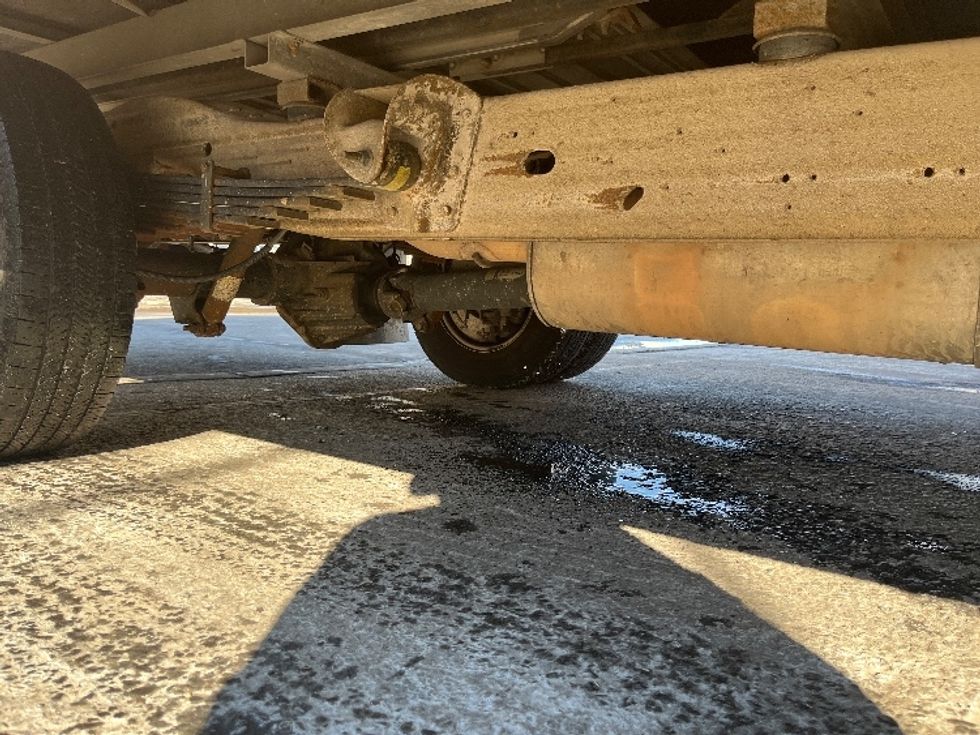 Light Duty Box Truck-Light and Medium Duty Trucks-GMC-2021-Savana G33903-Elmsford-NY-115,757\n\t\tmiles-$ 24,000 - Image 14