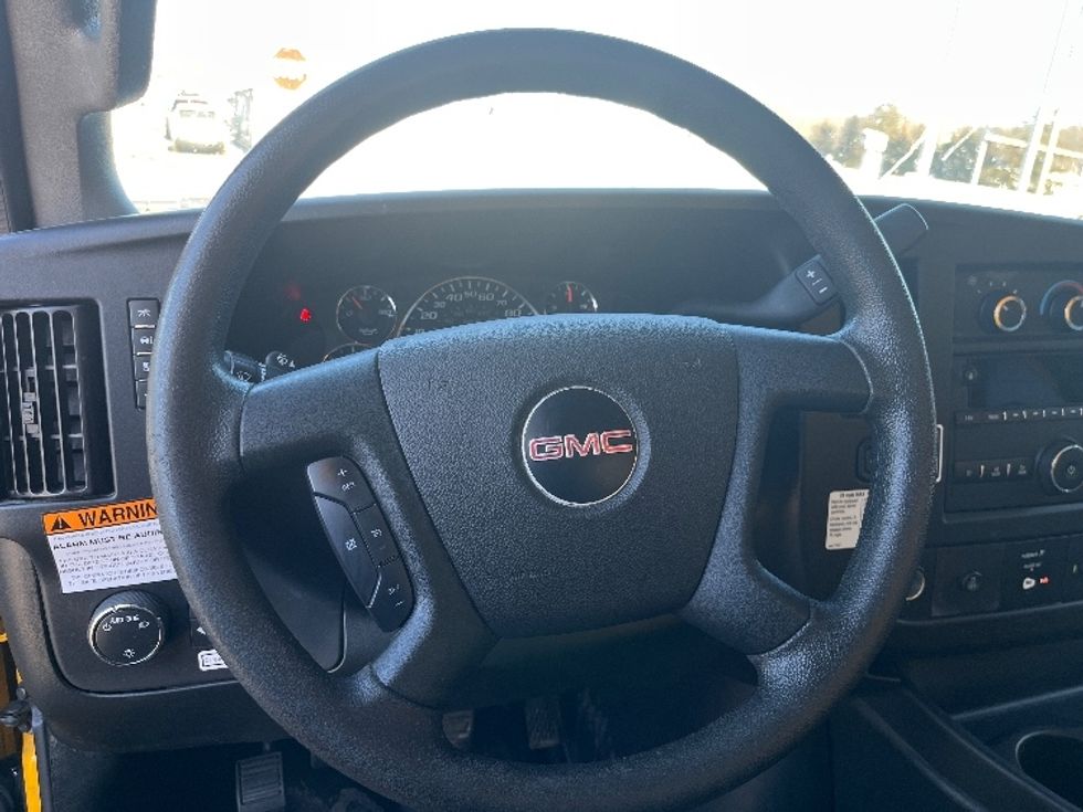 Light Duty Box Truck-Light and Medium Duty Trucks-GMC-2021-Savana G33903-Elmsford-NY-115,757\n\t\tmiles-$ 24,000 - Image 18