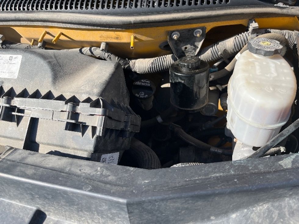 Light Duty Box Truck-Light and Medium Duty Trucks-GMC-2021-Savana G33903-Elmsford-NY-115,757\n\t\tmiles-$ 24,000 - Image 23