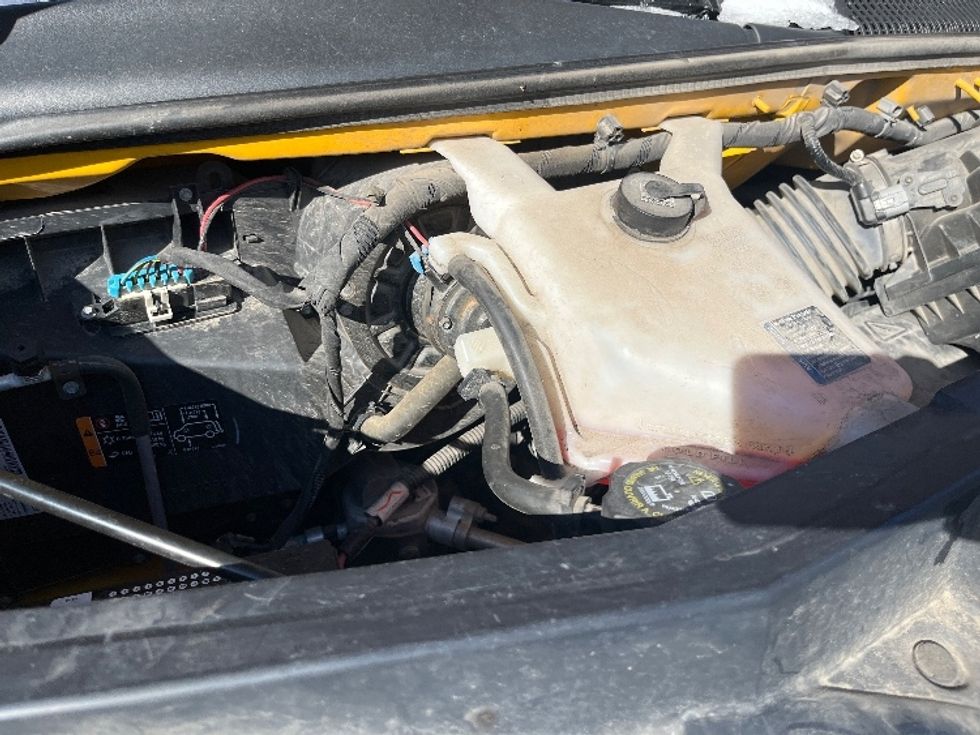 Light Duty Box Truck-Light and Medium Duty Trucks-GMC-2021-Savana G33903-Elmsford-NY-115,757\n\t\tmiles-$ 24,000 - Image 24