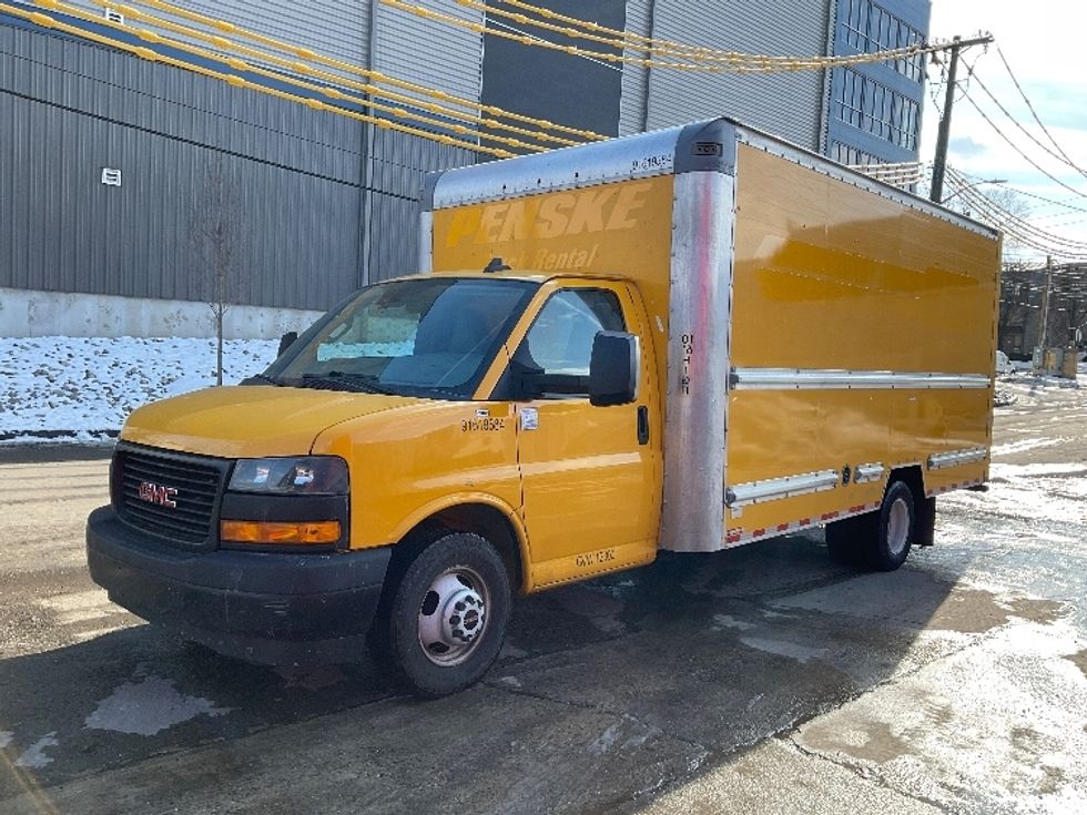 Light Duty Box Truck-Light and Medium Duty Trucks-GMC-2021-Savana G33903-Elmsford-NY-115,757\n\t\tmiles-$ 24,000 - Image 3