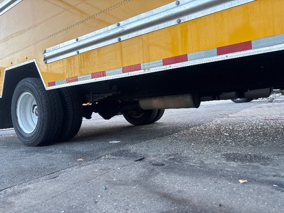 Light Duty Box Truck-Light and Medium Duty Trucks-GMC-2021-Savana G33903-Elmsford-NY-59,808\n\t\tmiles-$ 28,750 - Image 14