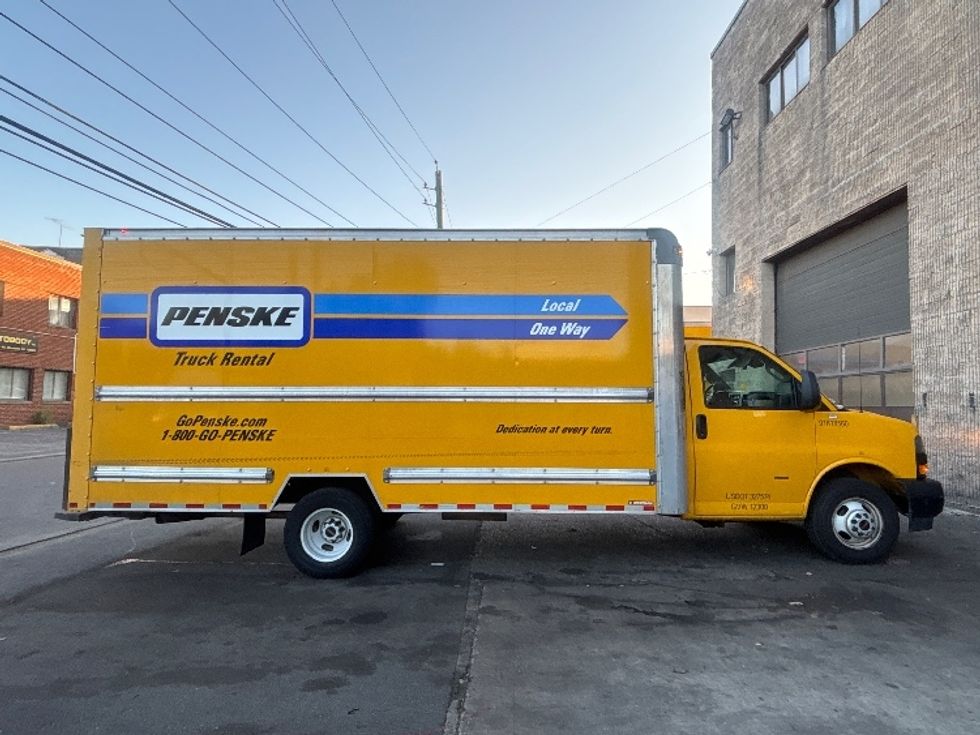Light Duty Box Truck-Light and Medium Duty Trucks-GMC-2021-Savana G33903-Elmsford-NY-59,808\n\t\tmiles-$ 28,750 - Image 15