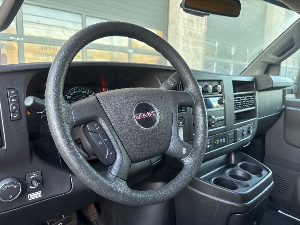 Light Duty Box Truck-Light and Medium Duty Trucks-GMC-2021-Savana G33903-Elmsford-NY-59,808\n\t\tmiles-$ 28,750 - Image 17