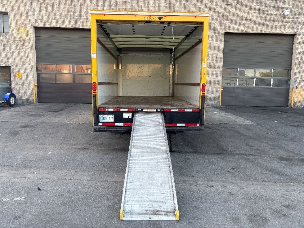 Light Duty Box Truck-Light and Medium Duty Trucks-GMC-2021-Savana G33903-Elmsford-NY-59,808\n\t\tmiles-$ 28,750 - Image 9