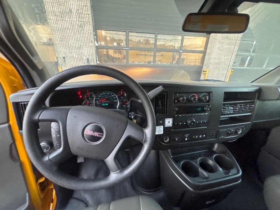 Light Duty Box Truck-Light and Medium Duty Trucks-GMC-2021-Savana G33903-Elmsford-NY-73,239\n\t\tmiles-$ 27,250 - Image 18