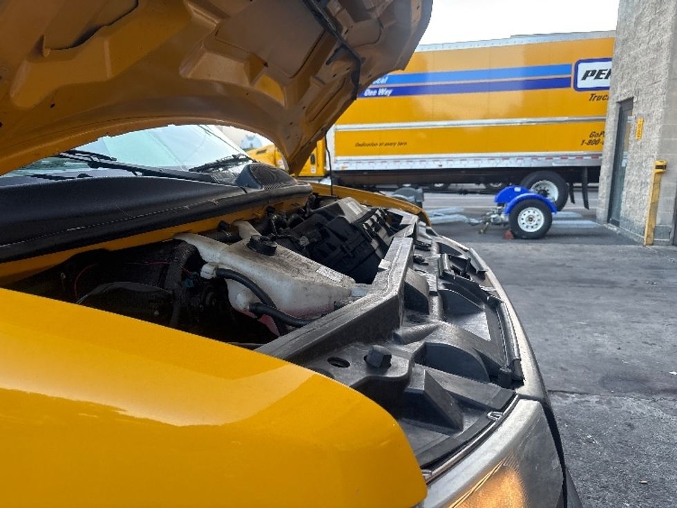 Light Duty Box Truck-Light and Medium Duty Trucks-GMC-2021-Savana G33903-Elmsford-NY-73,239\n\t\tmiles-$ 27,250 - Image 23