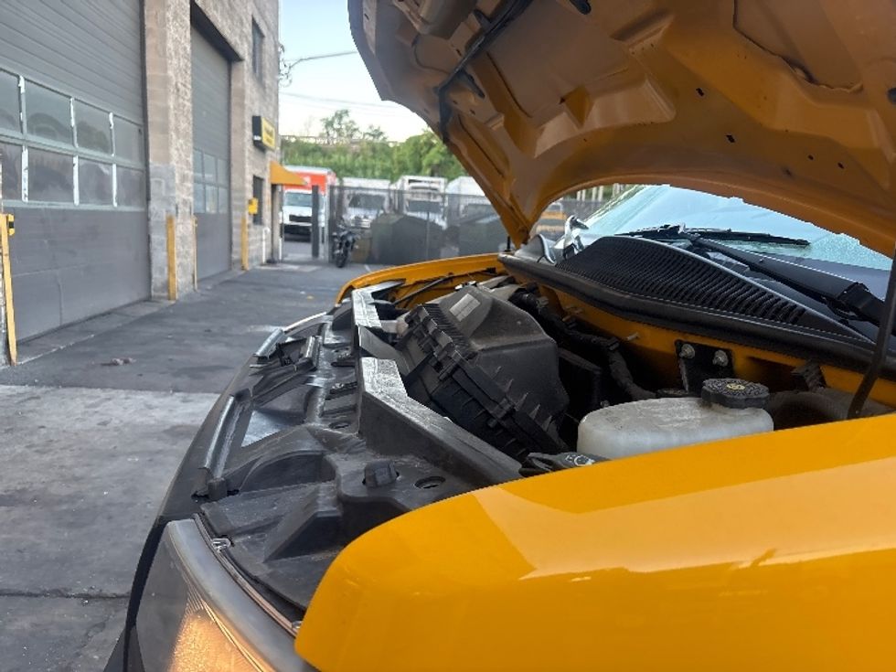 Light Duty Box Truck-Light and Medium Duty Trucks-GMC-2021-Savana G33903-Elmsford-NY-73,239\n\t\tmiles-$ 27,250 - Image 24