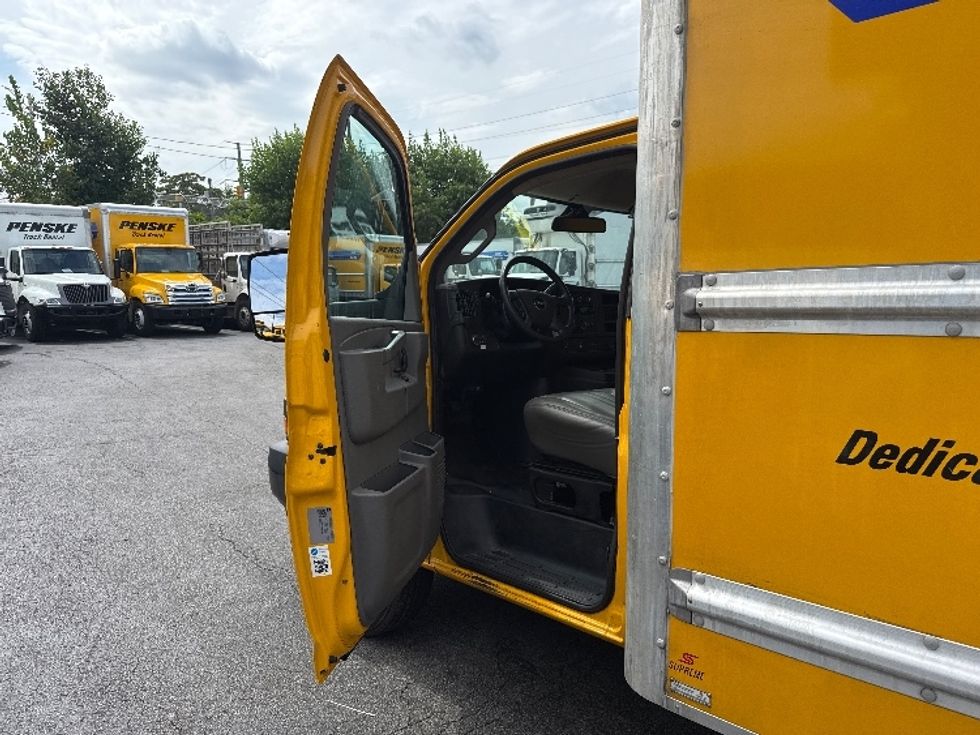Light Duty Box Truck-Light and Medium Duty Trucks-GMC-2021-Savana G33903-Elmsford-NY-74,311\n\t\tmiles-$ 27,000 - Image 14