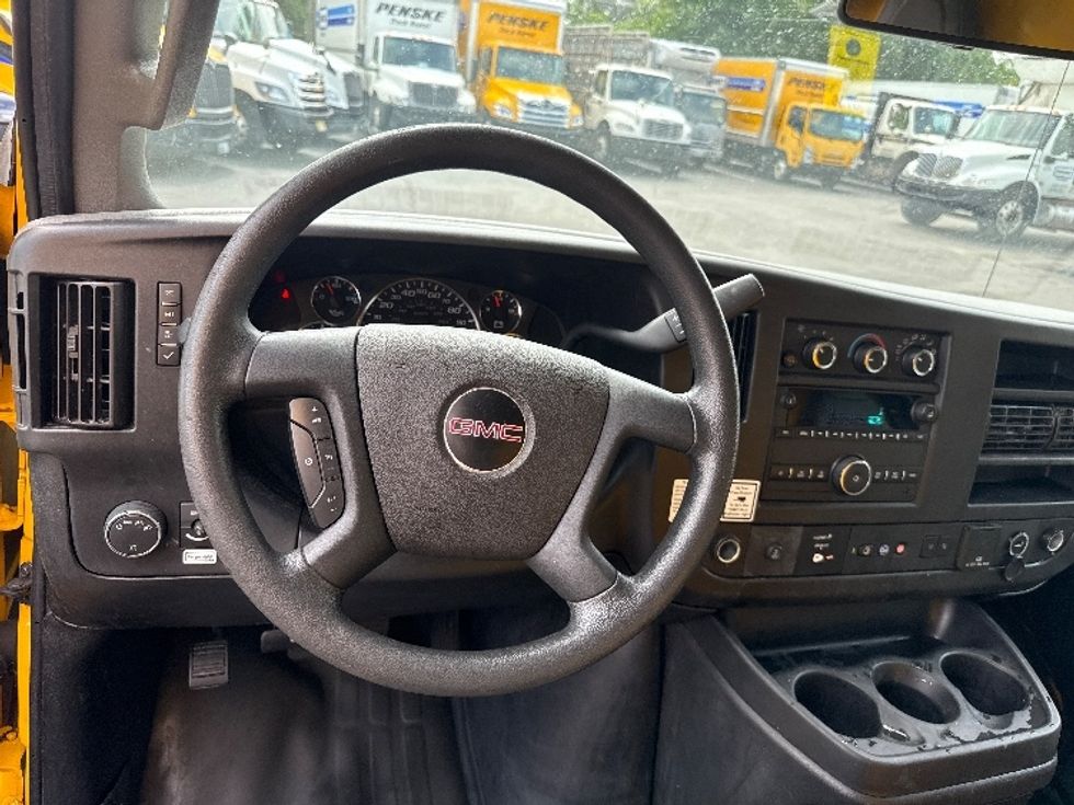 Light Duty Box Truck-Light and Medium Duty Trucks-GMC-2021-Savana G33903-Elmsford-NY-74,311\n\t\tmiles-$ 27,000 - Image 16