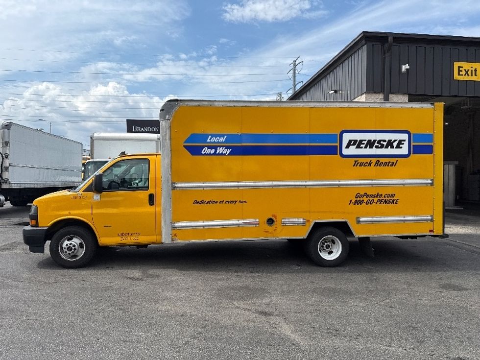 Light Duty Box Truck-Light and Medium Duty Trucks-GMC-2021-Savana G33903-Elmsford-NY-74,311\n\t\tmiles-$ 27,000 - Image 4
