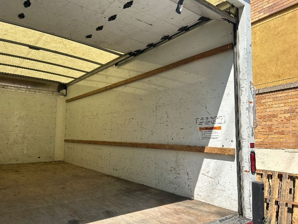 Light Duty Box Truck-Light and Medium Duty Trucks-GMC-2021-Savana G33903-Elmsford-NY-75,421\n\t\tmiles-$ 31,250 - Image 11