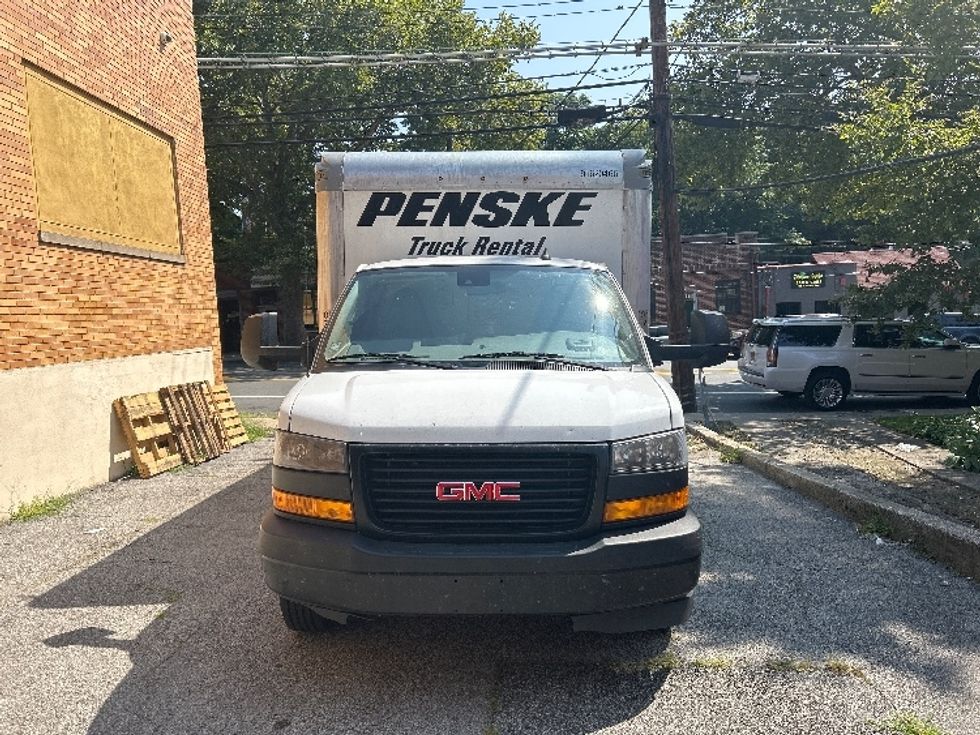 Light Duty Box Truck-Light and Medium Duty Trucks-GMC-2021-Savana G33903-Elmsford-NY-75,421\n\t\tmiles-$ 31,250 - Image 2