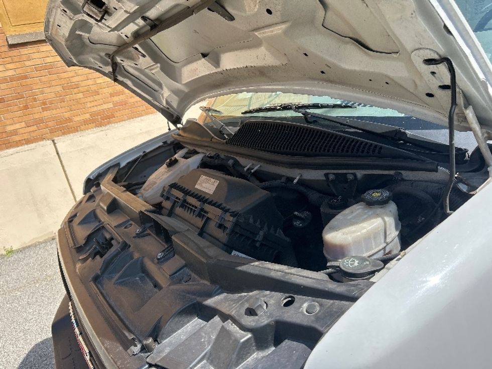 Light Duty Box Truck-Light and Medium Duty Trucks-GMC-2021-Savana G33903-Elmsford-NY-75,421\n\t\tmiles-$ 31,250 - Image 23