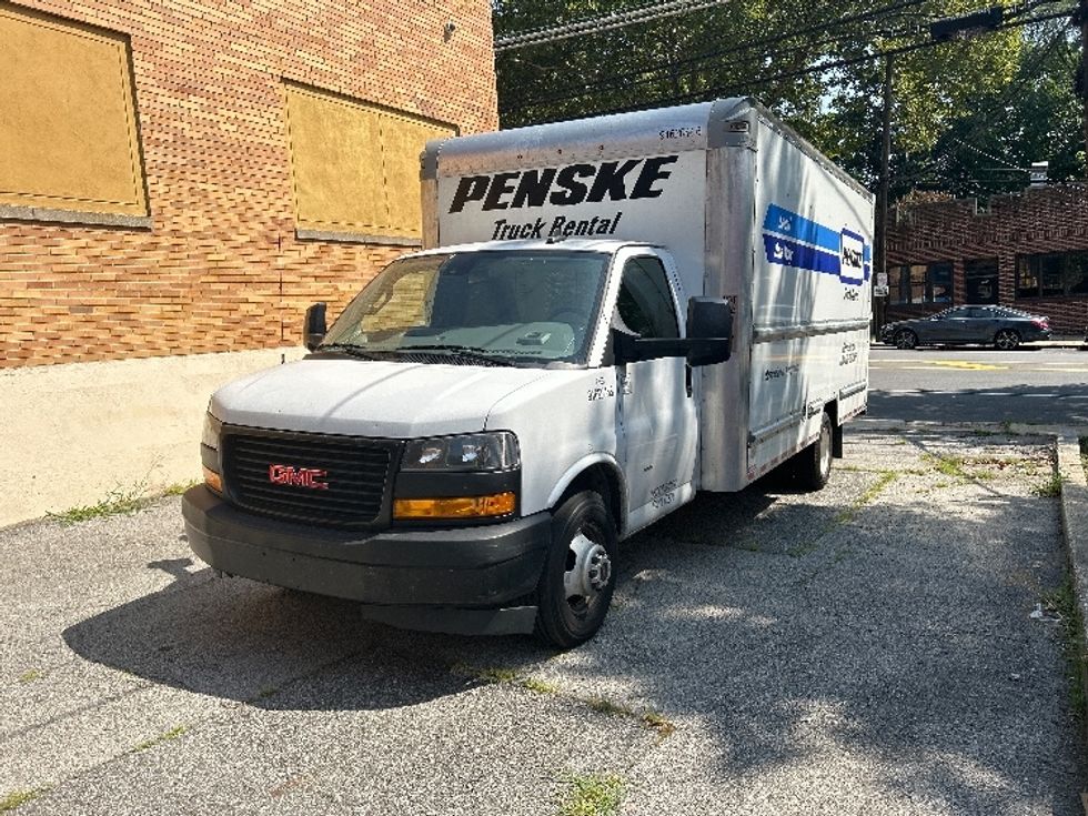 Light Duty Box Truck-Light and Medium Duty Trucks-GMC-2021-Savana G33903-Elmsford-NY-75,421\n\t\tmiles-$ 31,250 - Image 3