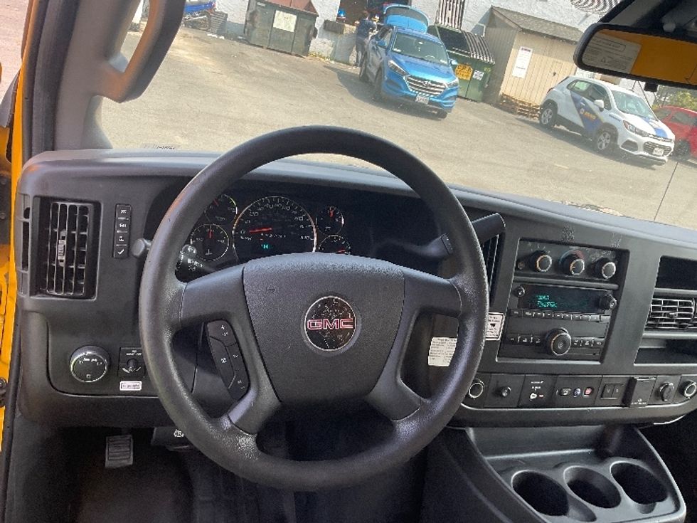 Light Duty Box Truck-Light and Medium Duty Trucks-GMC-2021-Savana G33903-Elmsford-NY-95,617\n\t\tmiles-$ 24,750 - Image 17