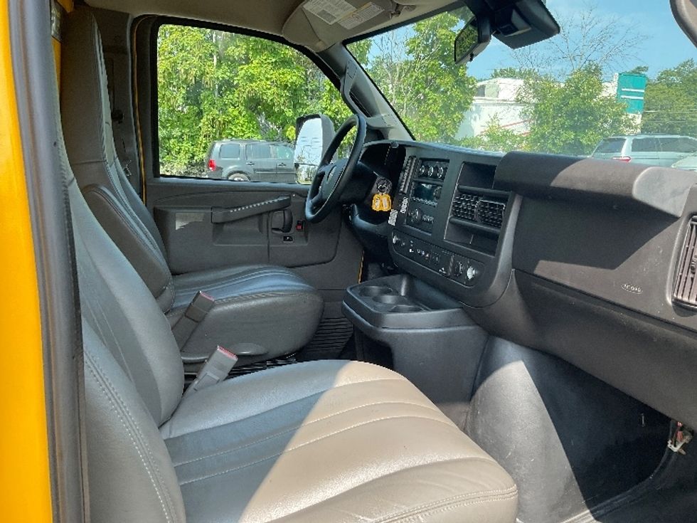 Light Duty Box Truck-Light and Medium Duty Trucks-GMC-2021-Savana G33903-Elmsford-NY-95,617\n\t\tmiles-$ 24,750 - Image 21