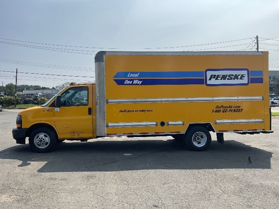 Light Duty Box Truck-Light and Medium Duty Trucks-GMC-2021-Savana G33903-Elmsford-NY-95,617\n\t\tmiles-$ 24,750 - Image 4