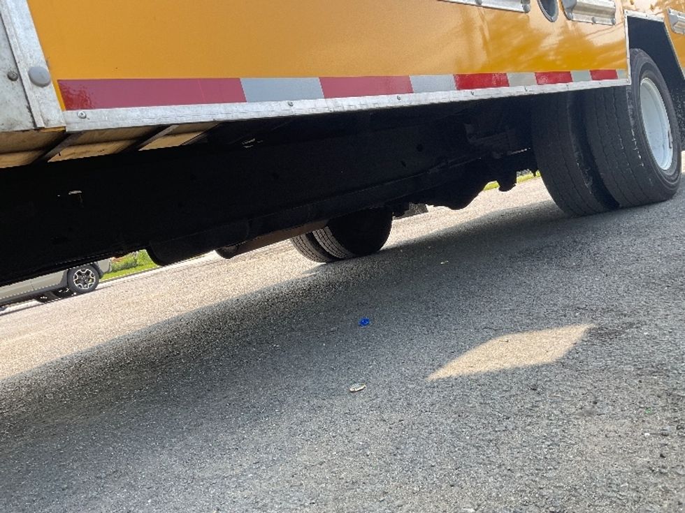 Light Duty Box Truck-Light and Medium Duty Trucks-GMC-2021-Savana G33903-Elmsford-NY-95,617\n\t\tmiles-$ 24,750 - Image 5