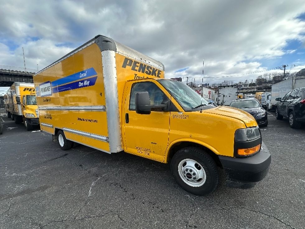 Light Duty Box Truck-Light and Medium Duty Trucks-GMC-2021-Savana G33903-Elmsford-NY-95,754\n\t\tmiles-$ 26,250 - Image 1