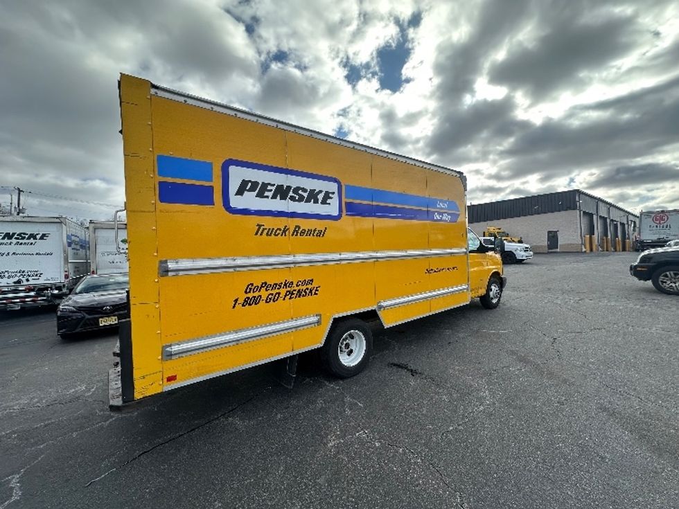 Light Duty Box Truck-Light and Medium Duty Trucks-GMC-2021-Savana G33903-Elmsford-NY-95,754\n\t\tmiles-$ 26,250 - Image 13